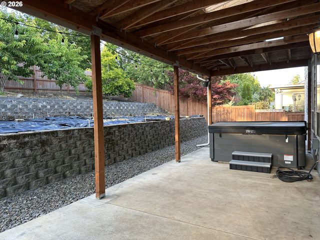 11301 Se CASCADE VIEW Dr, Happy Valley, OR 97086