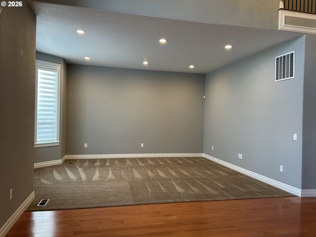 11301 Se CASCADE VIEW Dr, Happy Valley, OR 97086