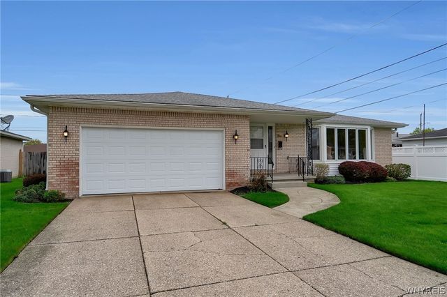 4 Village Lane, Cheektowaga, NY 14212