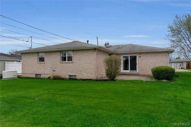 4 Village Lane, Cheektowaga, NY 14212