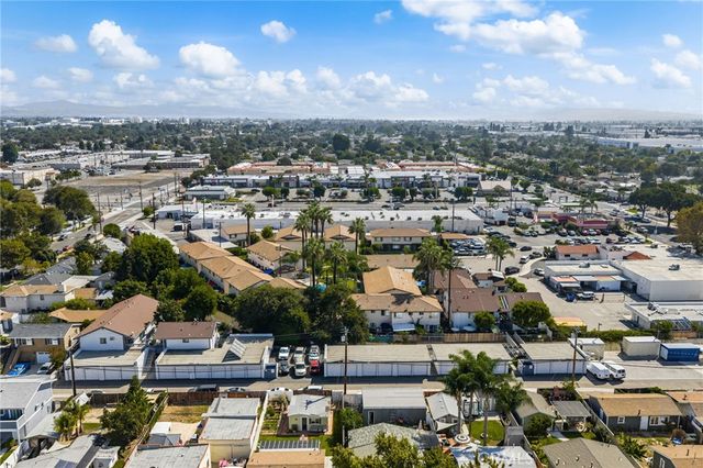 111 N Stanford Avenue, Fullerton, CA 92831