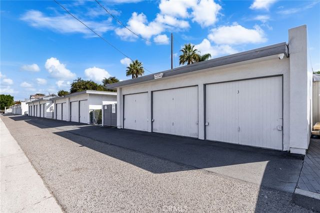 111 N Stanford Avenue, Fullerton, CA 92831