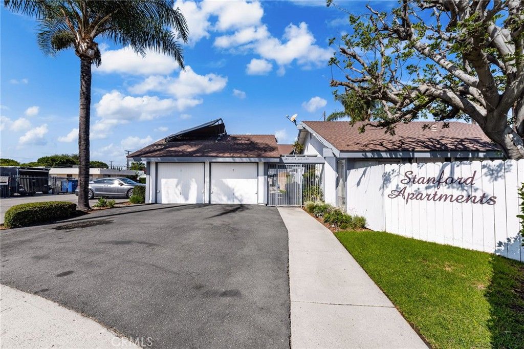 111 N Stanford Avenue, Fullerton, CA 92831