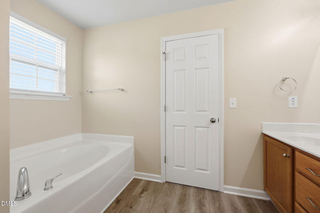 1009 Harvest Point Drive, Fuquay Varina, NC 27526