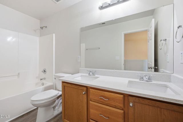 1009 Harvest Point Drive, Fuquay Varina, NC 27526