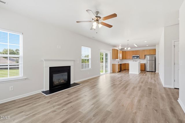 1009 Harvest Point Drive, Fuquay Varina, NC 27526