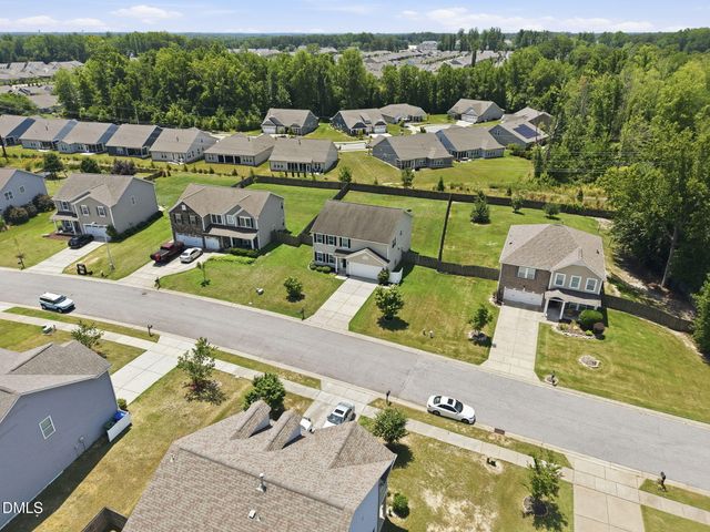 1009 Harvest Point Drive, Fuquay Varina, NC 27526