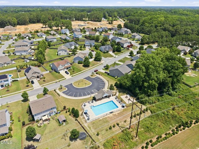 1009 Harvest Point Drive, Fuquay Varina, NC 27526