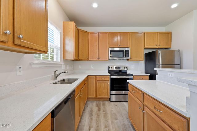 1009 Harvest Point Drive, Fuquay Varina, NC 27526