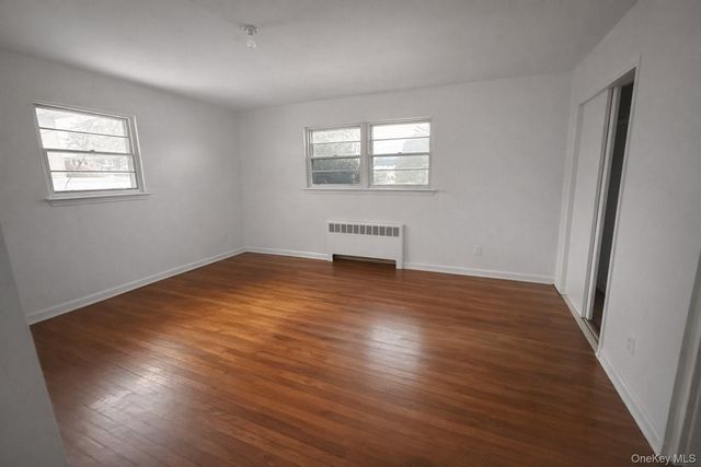 46 Elmira Street, Hicksville, NY 11801