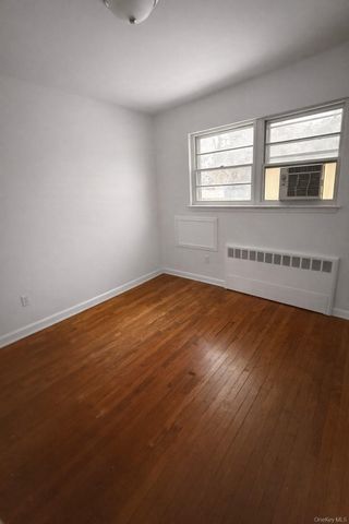 46 Elmira Street, Hicksville, NY 11801