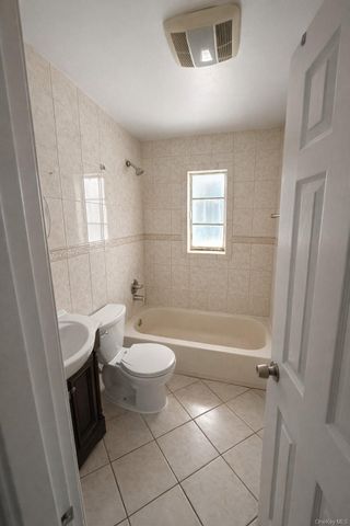 46 Elmira Street, Hicksville, NY 11801