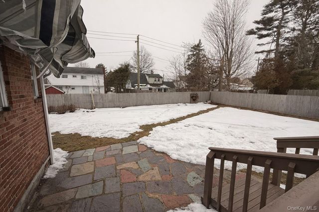 46 Elmira Street, Hicksville, NY 11801