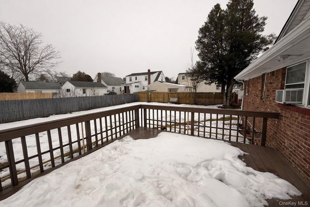 46 Elmira Street, Hicksville, NY 11801