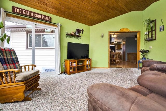 1377 INVERNESS LANE, Neenah, WI 54956