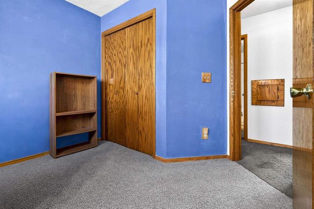 1377 INVERNESS LANE, Neenah, WI 54956