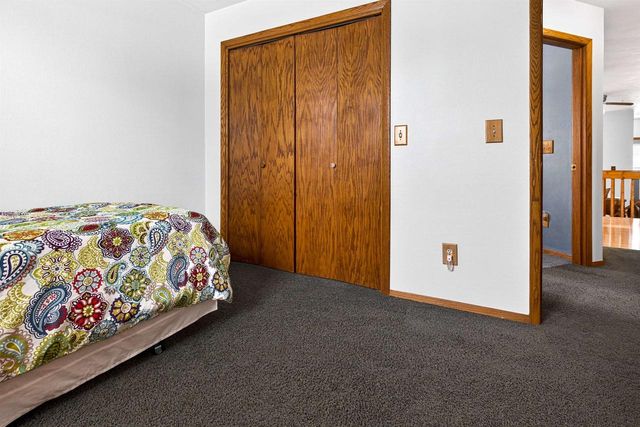 1377 INVERNESS LANE, Neenah, WI 54956