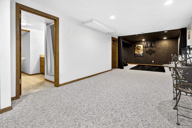 1377 INVERNESS LANE, Neenah, WI 54956