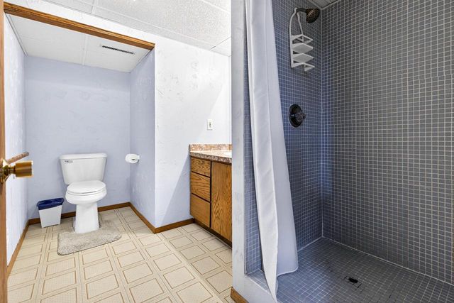 1377 INVERNESS LANE, Neenah, WI 54956