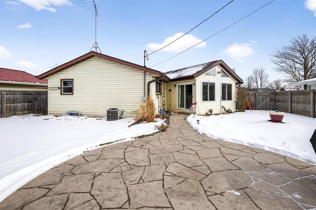 1377 INVERNESS LANE, Neenah, WI 54956