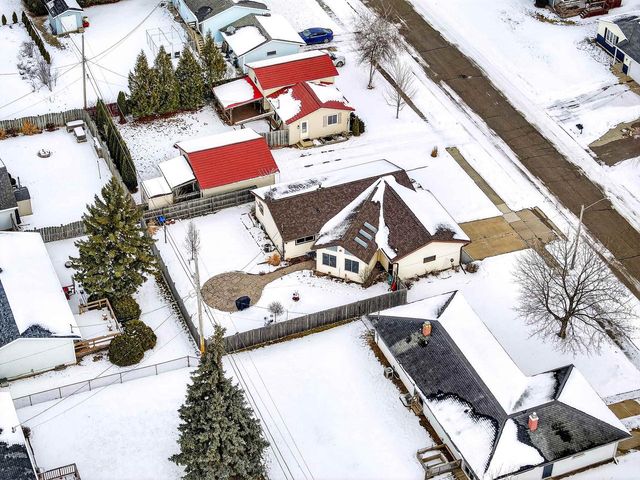 1377 INVERNESS LANE, Neenah, WI 54956