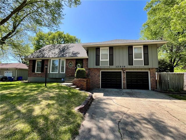 12816 Byars Road, Grandview, MO 64030