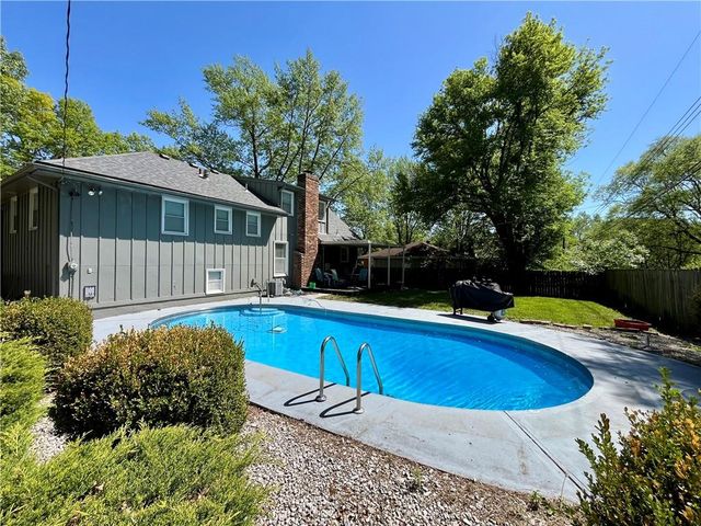 12816 Byars Road, Grandview, MO 64030