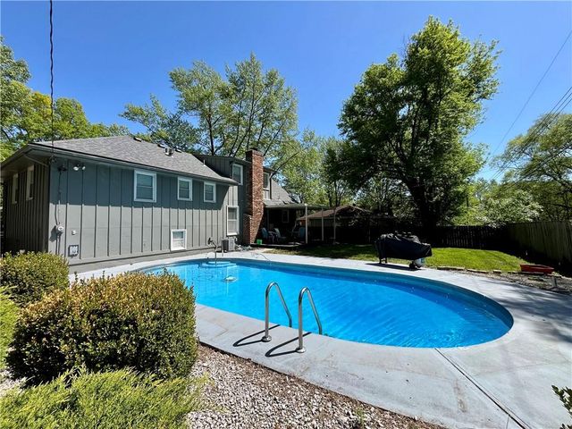 12816 Byars Road, Grandview, MO 64030