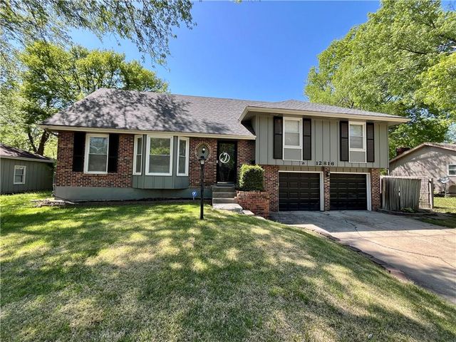 12816 Byars Road, Grandview, MO 64030