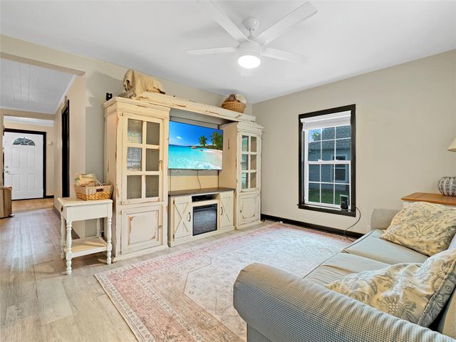 604 S Maple Street, Howe, TX 75459