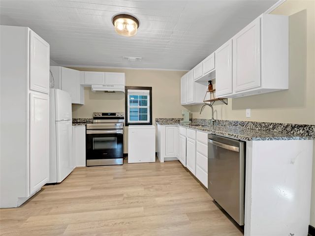 604 S Maple Street, Howe, TX 75459