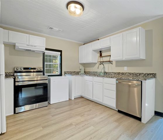 604 S Maple Street, Howe, TX 75459