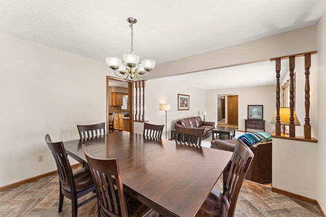 18136 Yorkshire Avenue, Prior Lake, MN 55372