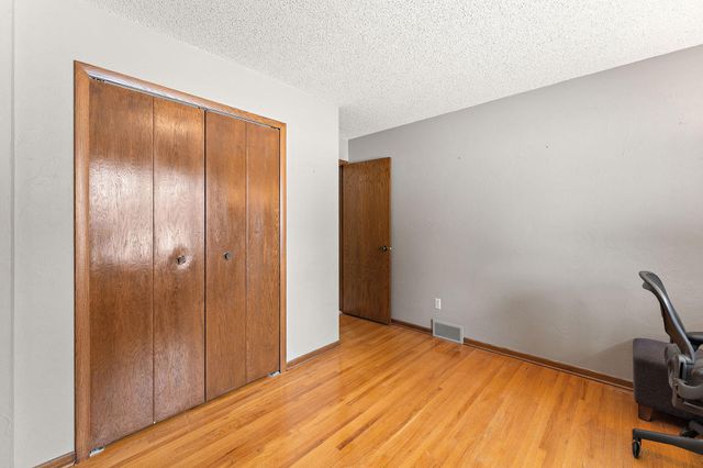 18136 Yorkshire Avenue, Prior Lake, MN 55372