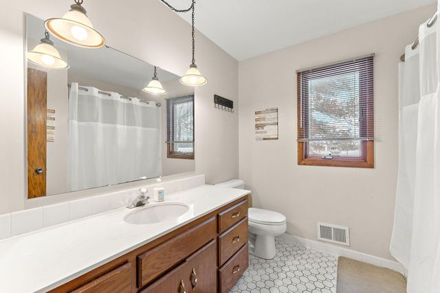 18136 Yorkshire Avenue, Prior Lake, MN 55372