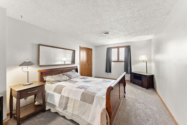 18136 Yorkshire Avenue, Prior Lake, MN 55372