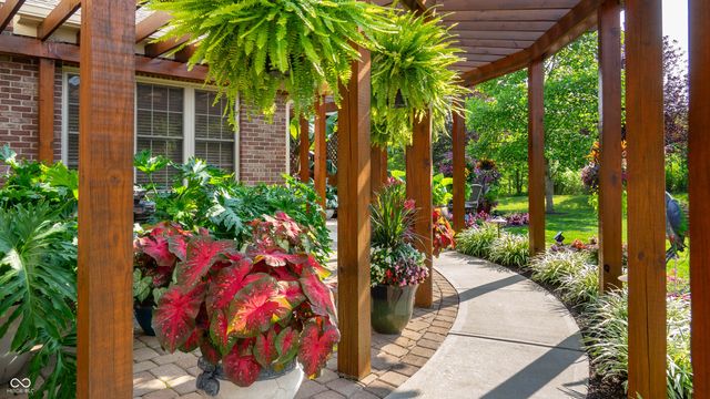 7635 Old Hickory Court, Indianapolis, IN 46259