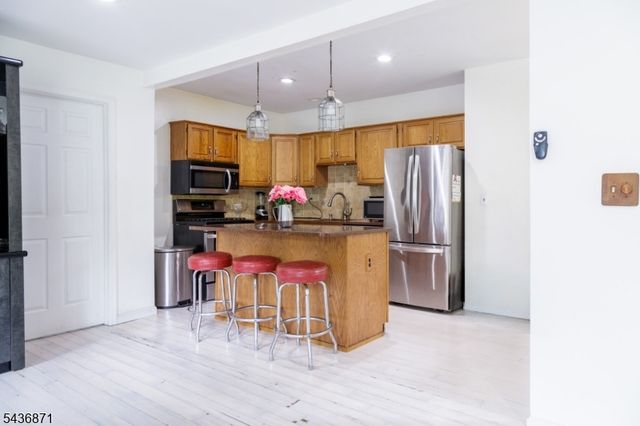 518 W Anderson St, Hackensack City, NJ 07601