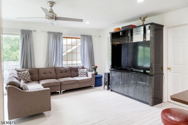 518 W Anderson St, Hackensack City, NJ 07601