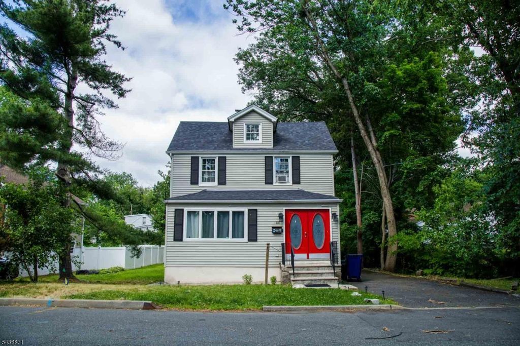 518 W Anderson St, Hackensack City, NJ 07601