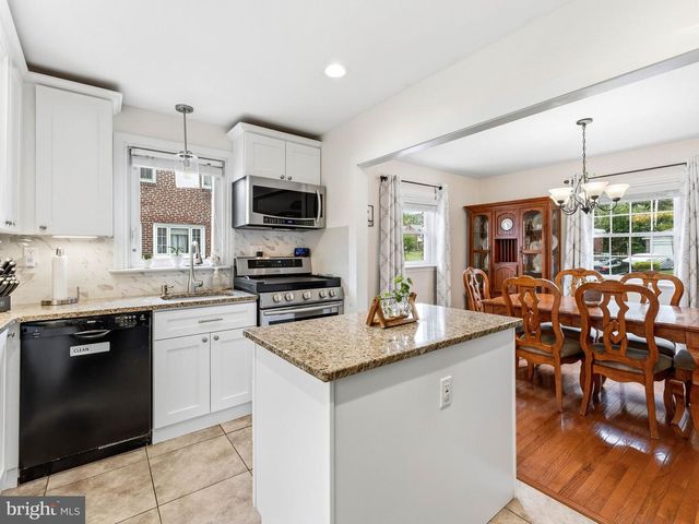 106 MERION AVE, Aldan, PA 19018