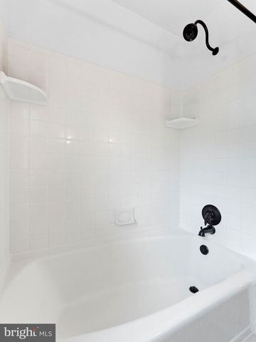 106 MERION AVE, Aldan, PA 19018