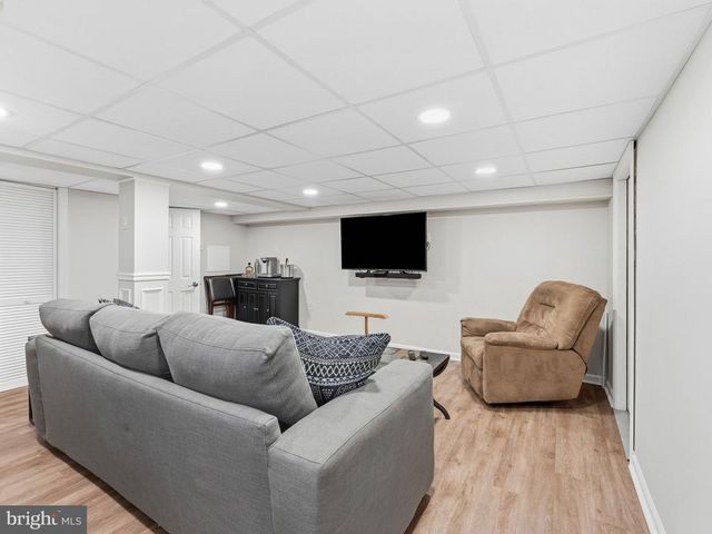 106 MERION AVE, Aldan, PA 19018
