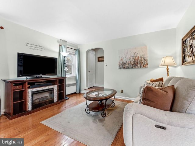 106 MERION AVE, Aldan, PA 19018