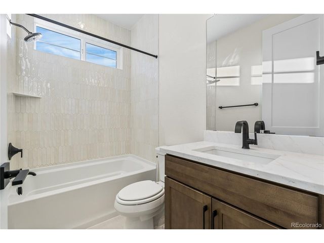 6448 Still Pine Cir, Castle Pines, CO 80108