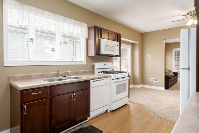 720 S 2nd Street, Dekalb, IL 60115