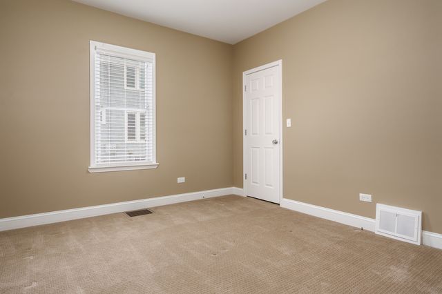 720 S 2nd Street, Dekalb, IL 60115