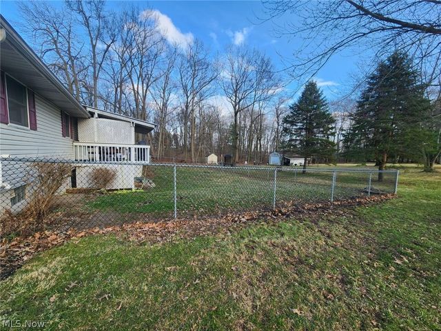 6070 Highton Street SW, Navarre, OH 44662