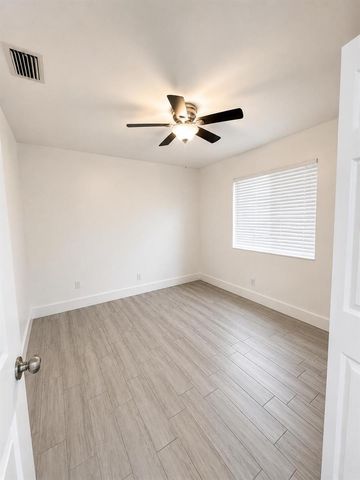 134 NW 57th Street, Oakland Park, FL 33309