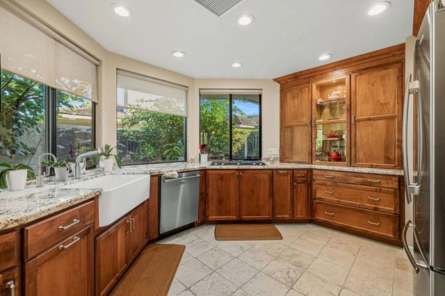 10 Whittier Court, Rancho Mirage, CA 92270